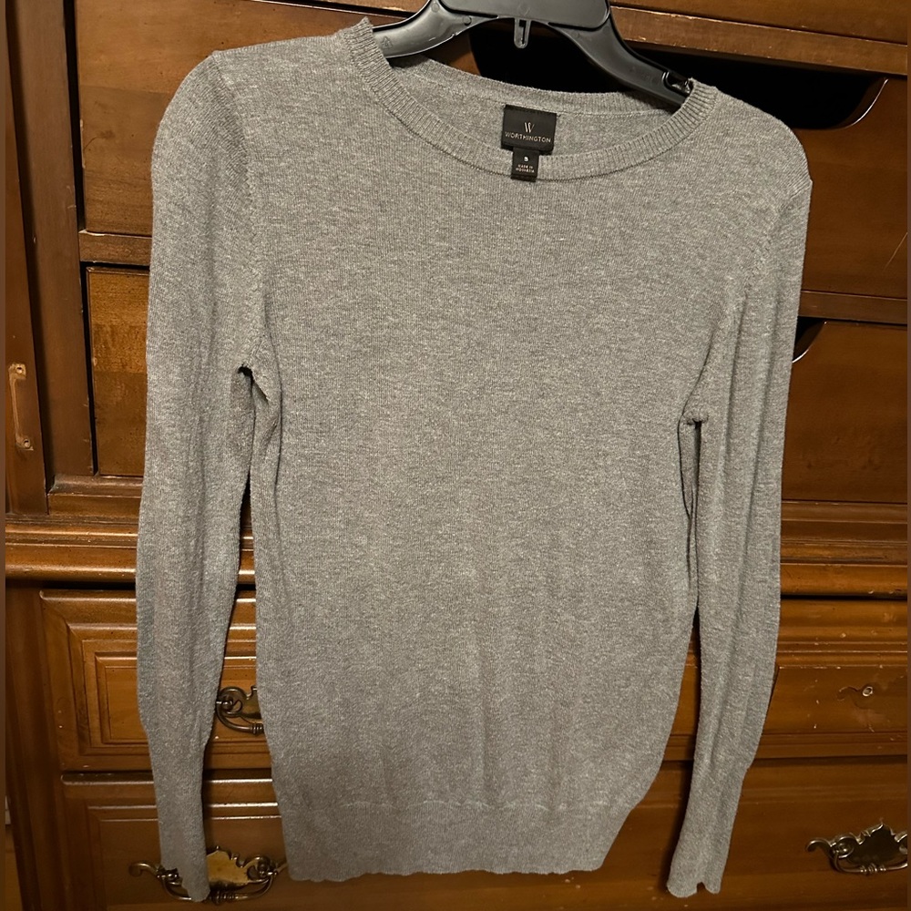 Worthington Grey Pullover Sweater with Round Scoop Neck Small